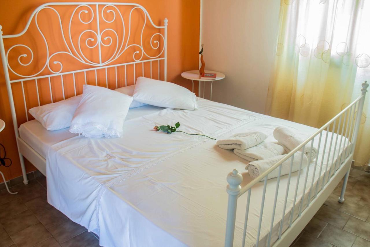 Villa Georgia คาลีเวส ภายนอก รูปภาพ